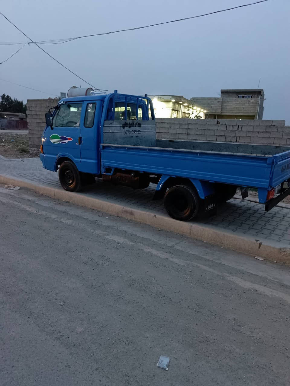 السلام عليكم كيا 94 للبيع كهربائيات عامه شقاله دوشمه عامه كير واكسل وشاصي مكفولات سنويه لل30 تحويل مباشر مصبوغه عام مكان بغداد المعامل ***********
