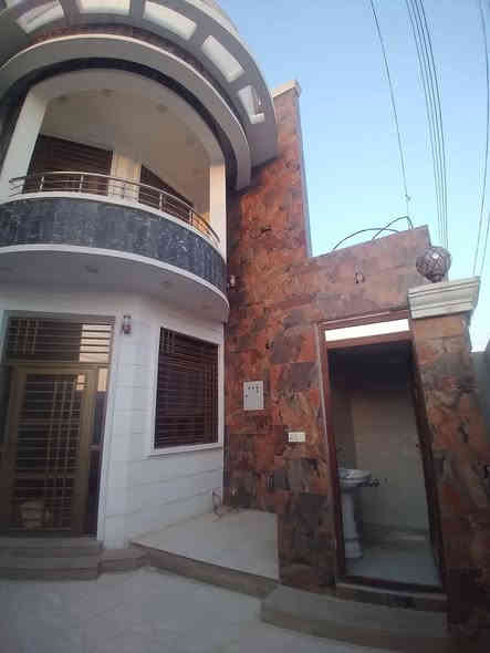 على بركة الله🌷
مشتمل  للبيع طابقين في حي الخضراء مساحة ١٣٠ متر ثلاث غرف نوم  بناء ٢٠٢٣ في مربع الاول قرب بيت حجي اسعد سعر مناسب /مؤجر حاليا ٣٥٠ الف بالشهر بقية التفاصيل على الخاص او الاتصال على الرقم ***********
