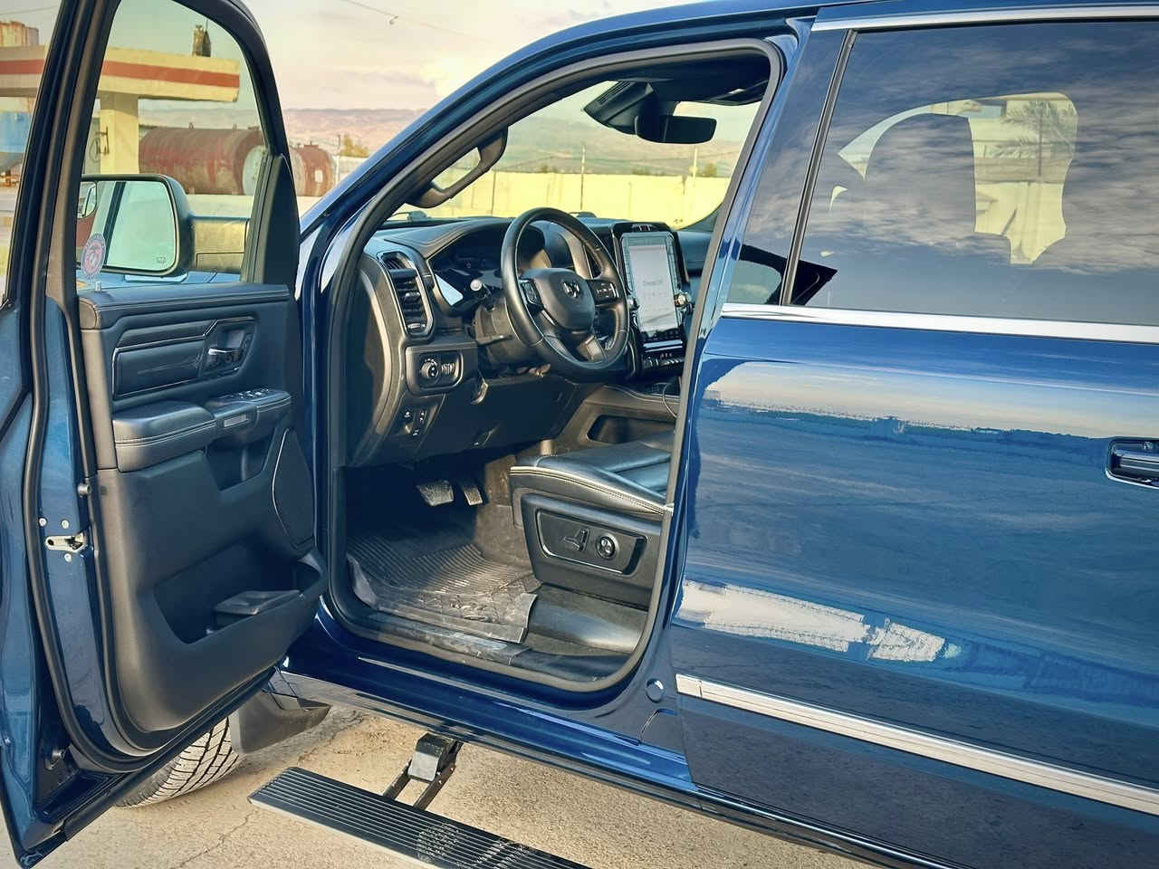 DODGE RAM TRUMP EDITION
دوج رام  ترامب ايديشن 
موديل 2023 مكينة هيمي V8  5.7 
مواصفات لمتدد(LIMITED) فول فول 1/1 احلى فئة
صفحة نفر صبغ بدون دواخل و بدون ايرباگ
لون راقي و مميز  60 ميل ماشية
عنوان : اربيل 
📞:  *********** + *********** + واتس اب
المواصفات :
* بنوراما 
*  باب طويل بودي قصير و بودي جكمجة
* شاشة تيسلا و گيچ الكتروني
*   جوبلسات جكات تصعد وتنزل حتى ب كونتول تنزل
*  دفع رباعي 4x4. فور ويل
*   رادار تفاعلي مع مانع تصادم.
*   نقطة عمياء.
*   تحذير الخروج عن المسار
*   استطفاف ذكي (اوتوپارك).
*   دوسات جانبية كهربائية.
*   المصابيح الأمامية زنون.
*   كشافات الضباب زنون.
*   المصابيح الأمامية والمصابيح الخلفية LED.
*   دخول ذكي (بصمة).
*   تشغيل عن بعد.
*   مقاعد من الجلد الفاخر.
*   المقاعد كهربائية مع ميموري.
*   المقاعد الأمامية تبريد وتدفئة.
*   المقاعد الخلفية تبريد وتدفئة.
*  الستيرن تدفئه
*   شاشة كبيرة 12 أنج.
*   نظام ملاحة نفكيشن GPS.
*   حساسات امامية وخلفية.
*   مانع تصادم خلفي.
*   محدد سرعة  . مكيف خلفي.
*   ويل كروم قياس 22 انج.
*   مرايا كهربائية جانبية من الكروم قابلة للطي كهربائيا.
*   الشباك الخلفي كهربائي.
*   المرايا الجانبية تدفئة.
*   باب الصندوق كهربائي. الخلفي .
*   امكانية تعديل ارتفاع دواسات البنزين والبريك.
*   هاند بريك كهربائي.
*   حساسات امامية.
*   حساسات خلفية.
*   مرايا مع خاصية التعتيم الذاتي.
*   مساحات تخزين إضافية
