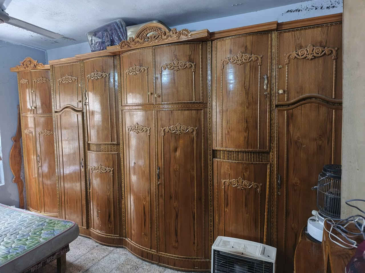 غرفه نوم صاج عراقي مستعمله نضافه 90℅ كامله مكمله مكاني بغداد المشتل السعر 650الف وبيه جال تواصل ***********
