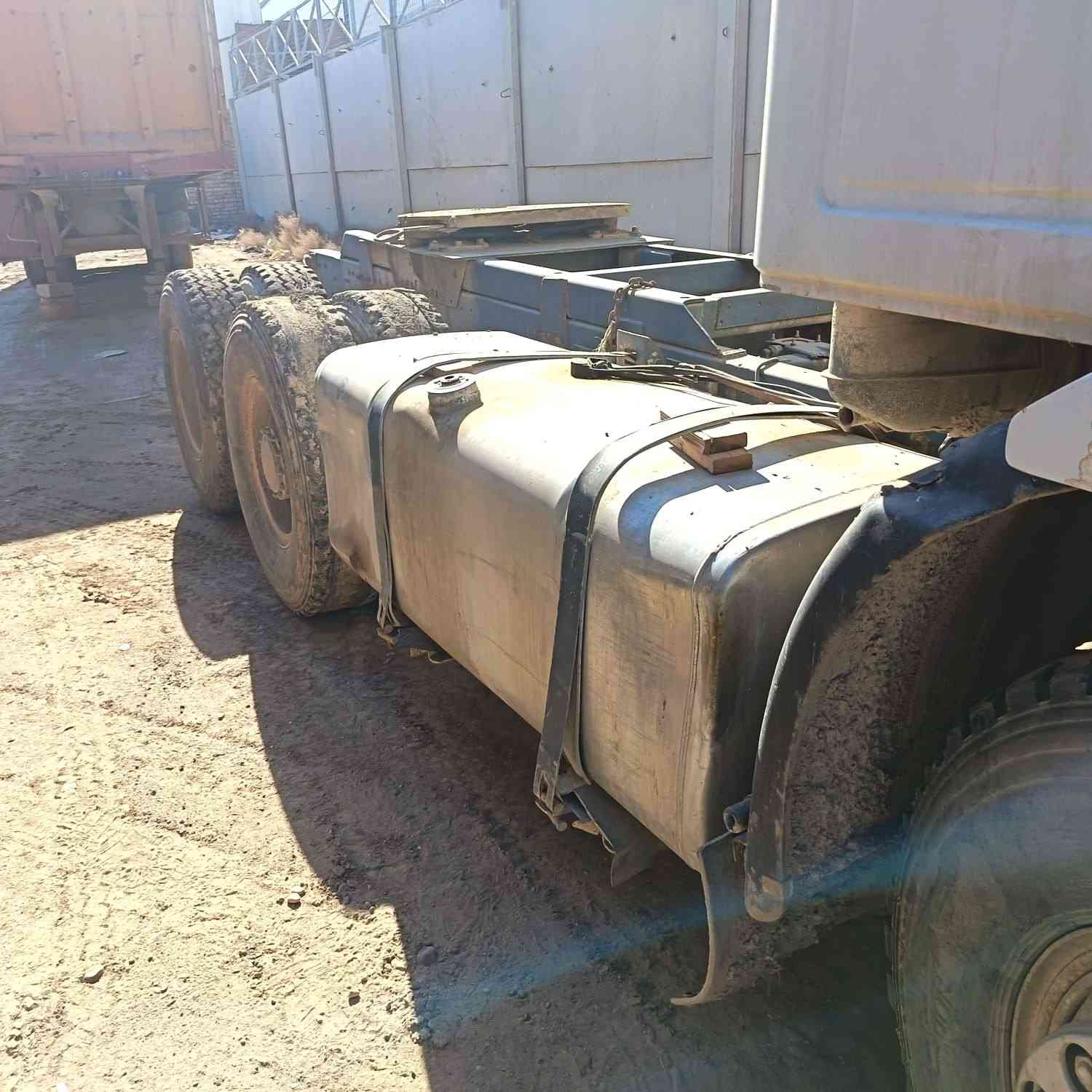 رقم 6
بسم الله الرحمن الرحيم 
***********
جمال
فولفو رأس تريله موديل ١٩٨٥
سعر 80 ورقه و بيه مجال
رقم بغداد مشروع موازي
سنويه ساقطه
صاحب السيارة متوفي
يبيع واقع حال  وكاله فقط
بدون عربانه
تايرات ٢٠/١٢٠٠ نظافه ٢٥ بل ميه
F12
محرك ٦ سلندر ١٢١
كير 3في 3 دكمه اماميه
سنكل خلفي
مكانه بغداد عوريج مقابل مخابز الاغا
حي العسكري قرب مرور تسقيط
 ابو عبد الله ***********
