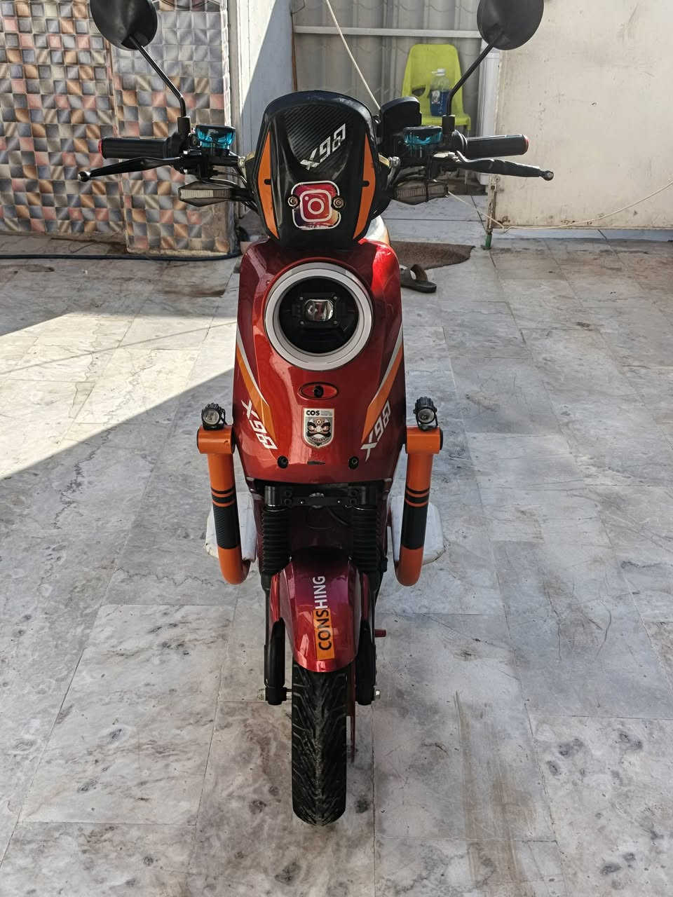 السلام عليكم دراجة شحن لبيع الدراجة حلوة وما مستخدمة هاي ٥بضاريات
الملف ألفين واض بضاريات 32امبير اهواي مواصفات دك وستفسر أكثر 
بعد بيهه الرقم *********** وموجود وتساب السعر خاص
