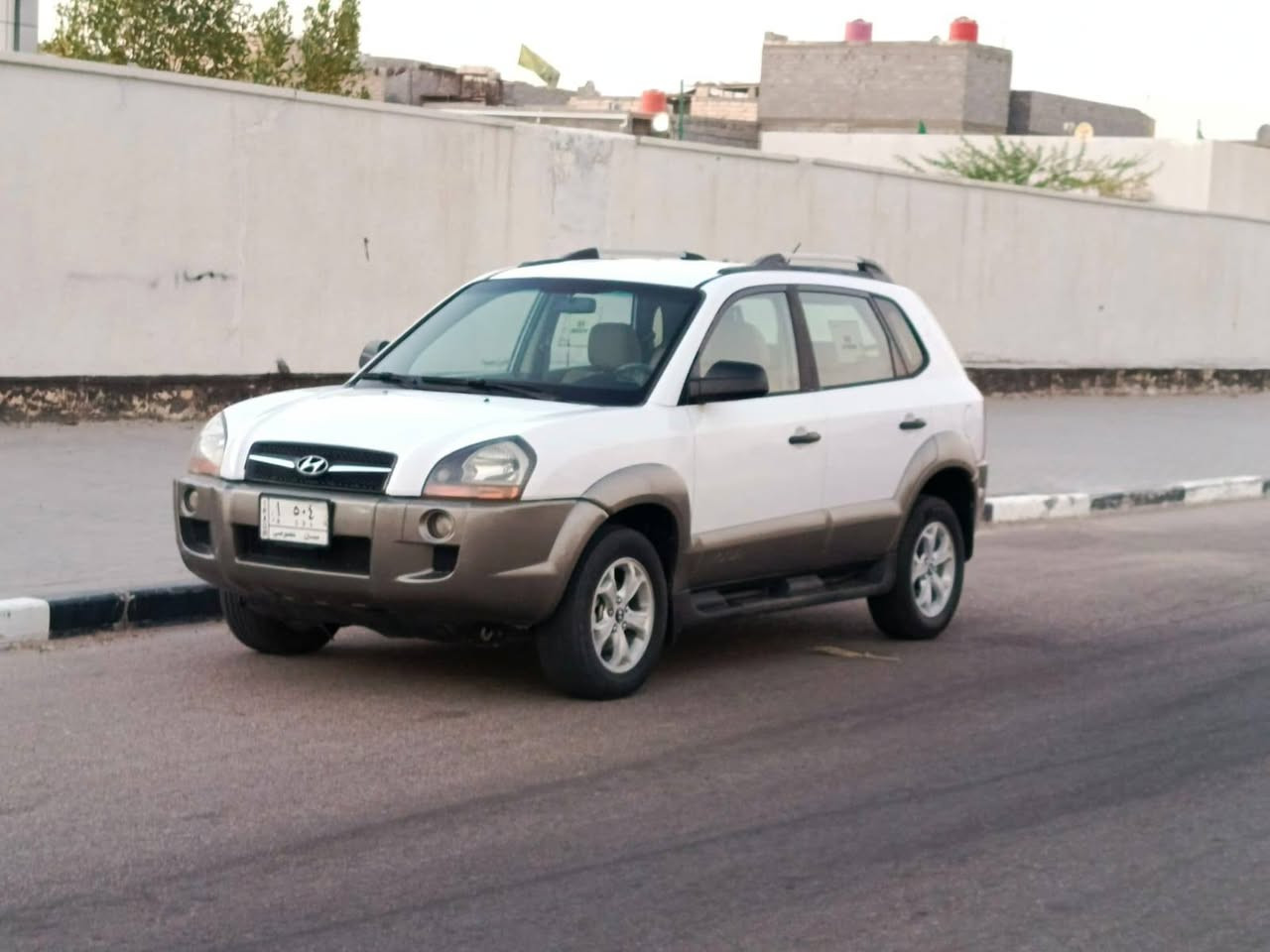 توسان2009خليجي كفاله ماعده قطعه وحده صبغ(***********) مكينه 2000دوش مكينه وكير كفاله تبريد ثلج حداده جديده تخم تاير رقم مميز بيع ومراوس مكاني البصره بيع ومراوس البصرة, العراق
