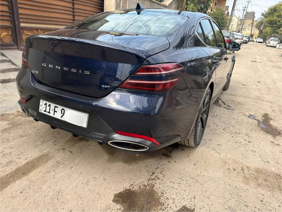 برستيج سبورت فول 1/1 اربع كامرات داتا شو ستة سلندر تو ويل 2023
السياره جديده صبغ قطعتين ب 230$
او مراوس ويه جنسيس 2009-2017 حتى اذا تعبانه بس 
كون فرق دفتر و فوك لان محتاج نقد
مكان السياره بغداد
***********
