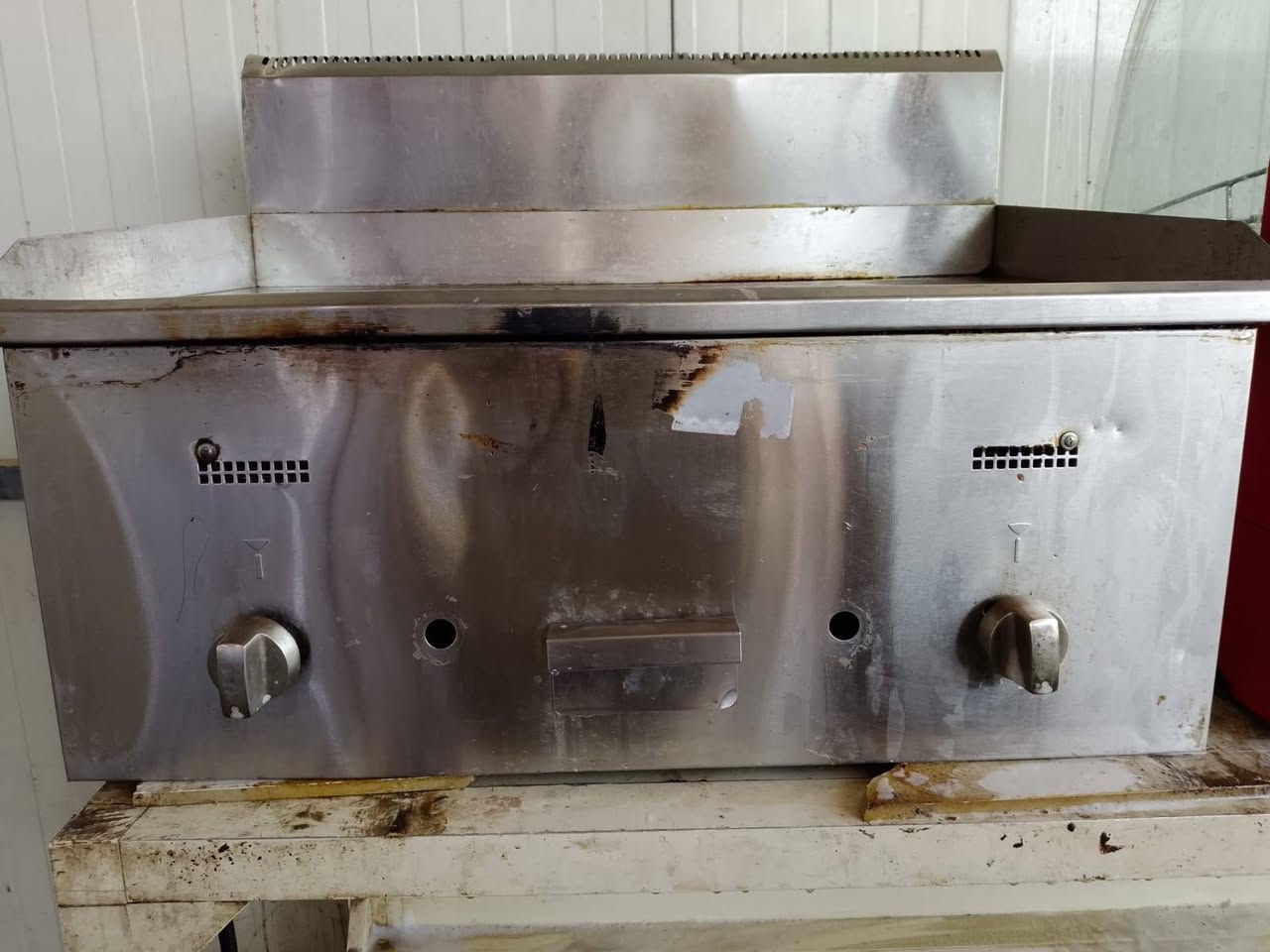 اغراض مطعم  متكاملة للبيع
***********
