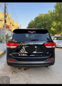 كيا سورنتو موديل 2018  وارد أمريكي  محرك ٤ سلندر  ٥راكب   ماشيه ٧٧ الف...