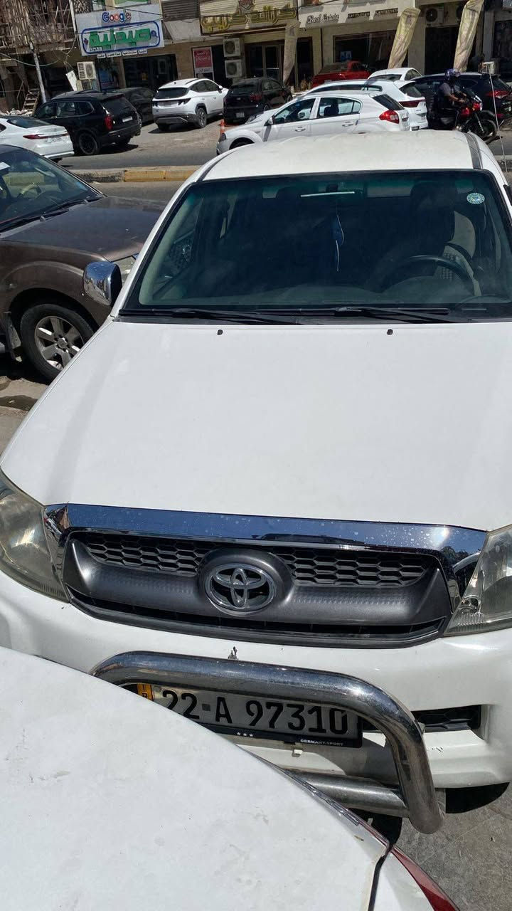 السلام عليكم
هايلوكس 2011 ماشية 340 الف 
كير عادي
بيها كم مكان بي رصعات فقط
بدون صبغ 
السيارة حلوه ونظيفة 

راعيها موجود بغداد ثاني يوم التحويل 

رقم اربيل 

مكان السيارة بغداد السيدية

سعرها 150 وبي مجال

***********
