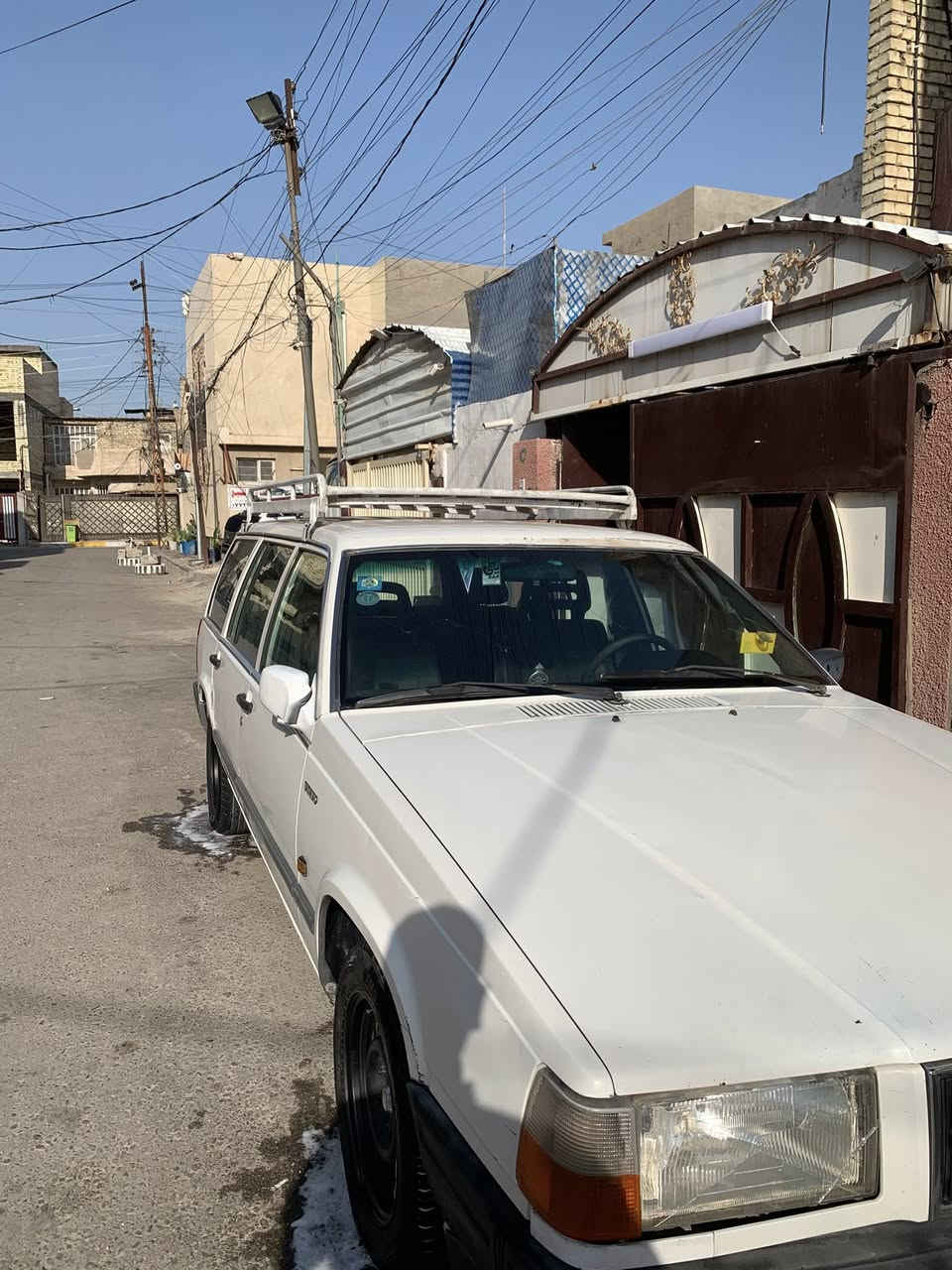 السلام عليكم فالفو ستيشن ٧٤٠ موديل ٩٠ اصل 
تخم تاير 
حداديه كلها جديده عل شرط 
كهربائيات كامله 
السياره بلاديه مو معمره 
ابيع كفاله عل بلاد 
بدون صبغ بدون ضربه بدون خياس
غرفه جديده 
دشبول جديد  
كير مكينه جديدات 
مكينه بلاديه 
بطاين جدد 
والسياره احله من الصور 
السعر ٦٠ وبيها مجال 
للاستفسار ***********

