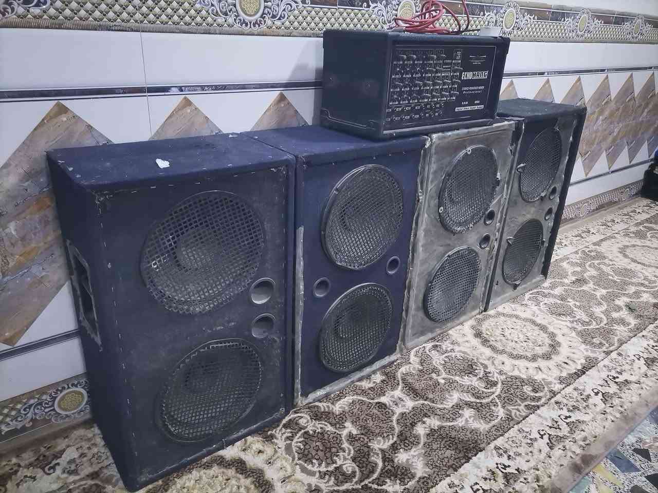 السلام عليكم البيع  سماعات ثنائي هندي نضيفات زوج 275 بيهه مجال جهاز اكو جنك نضيف شقال سعر 300 بيهه مجال الكوت حي الجهاد. شراي يخابر ويدلل ***********///***********
