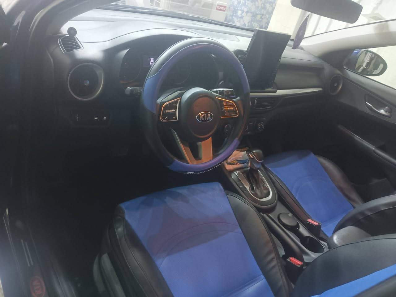 كيا فورتي 2020 لبيع
رقم بغداد باسمي
محرك 2000 دوش 
محرك كير تبريد جيد 
السعر 120 أو بية مجال جدا بسيط 
مكاني بغداد الدورة 
***********
