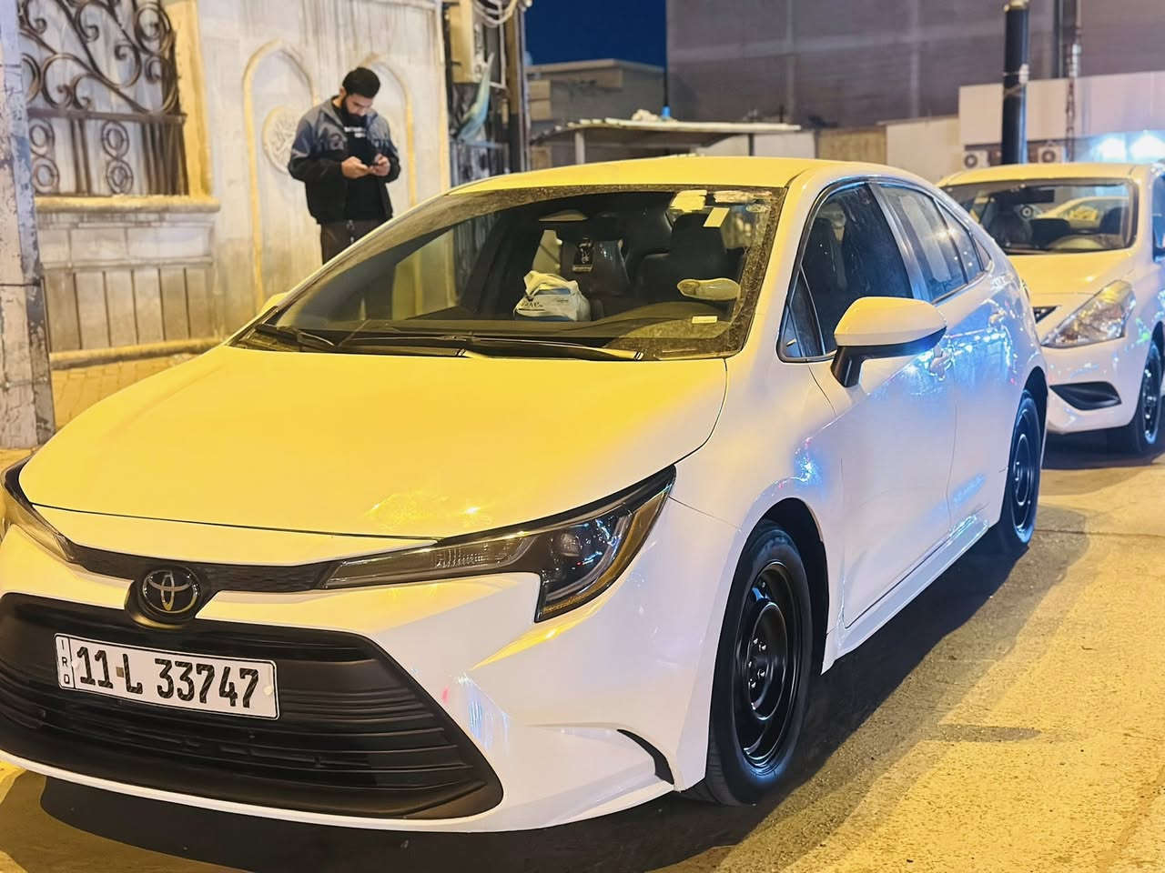 سلام عليكم كورلا للبيع موديل 2023 سياره حادثه بابين السايق والورا نفس ألون شادهن بدون صبغ وبيه بوارد ثنين موجودات بلصور وصور الحادث مرفوقه بلمنشور 
مكان السياره بغداد حي القاهره 
السعر 150 
اتصال ***********
