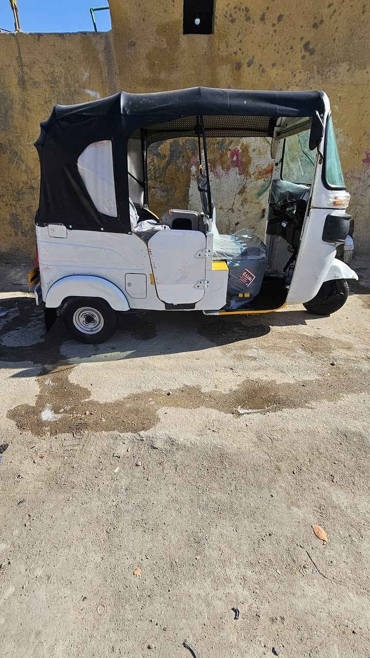 تكتك موديل 21بشهر 12رقم وسنويه نكليزي المكينه كفاله عامه حتى من لكلجات كهربائيات كلها شغاله تكتك جاهزه مجهزه كبل لشارع السعر 6250مكاني بلبصره بلحيانيه وهاذ رقمي ***********
