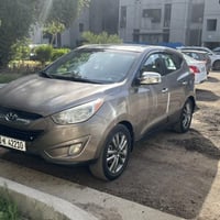 توسان ١٣ لمتد فول سياره حزام مثل مموضح بالسونار  سعرها ١١٠ قفل  للاستف...