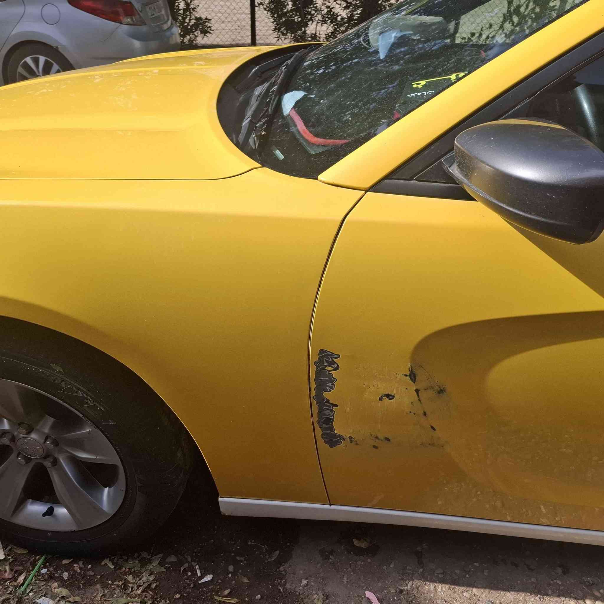 جارجر ٢٠١٥ بغداد السعر ١٧٠ وبيه مجال قليل 
*********** بغداد, العراق
