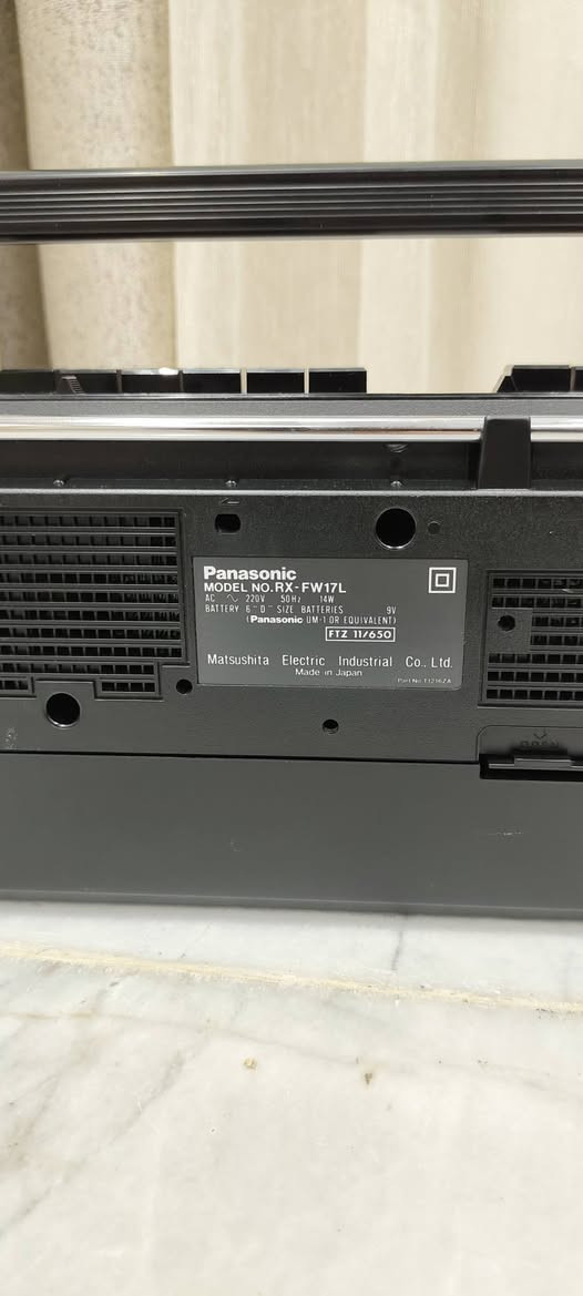 للبيع مسجل ياباني اصلي صوته روععه نضافه 💯 *********** سعر 130  الف.
