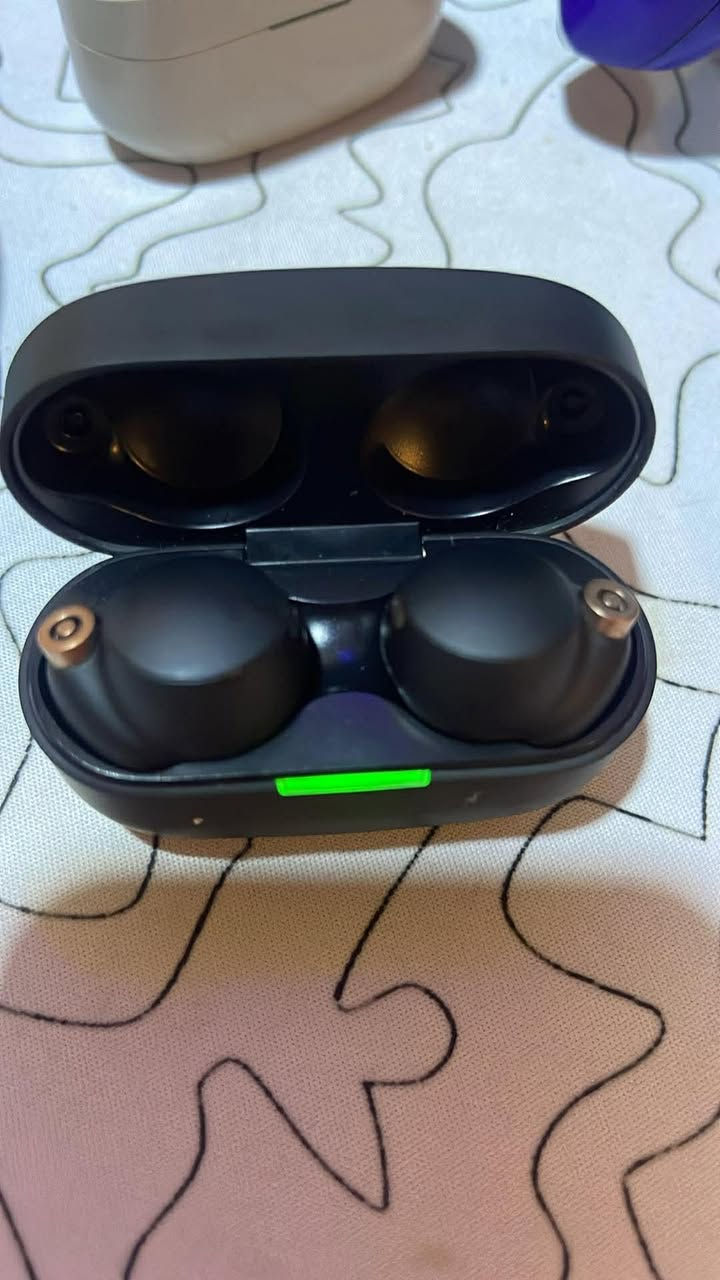 السلام عليكم سماعات سوني ثنين وحده نظيفه بس متكنك وحده مقطوع الشريط الداخلي وبطاريات 4 بسعر 100 الف كلهن


**إذا كنت صاحب هذا الإعلان وتريد حذفه لأي سبب، رجاءا أرسل رسالة إلى الدعم الفني**