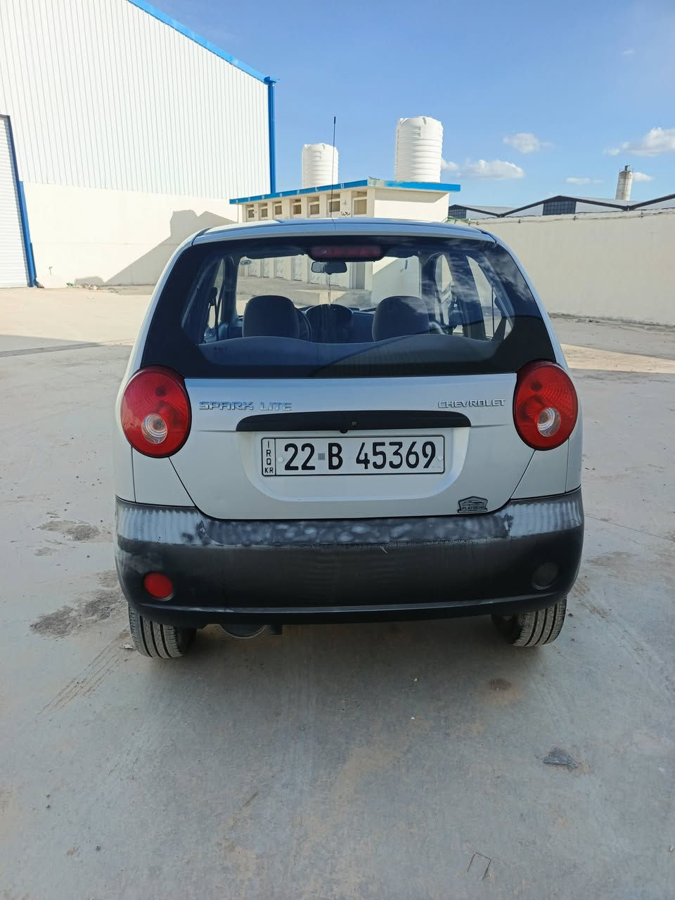 السيارة بدون صبغ
مكينة ما مفتوحة
سنوية وهزة جديدة شرط التحويل 
السيارة ماشية 70
طخم تايرات جديد 
السعر ٦٨ وبيها مجال قليل
للتواصل ***********
