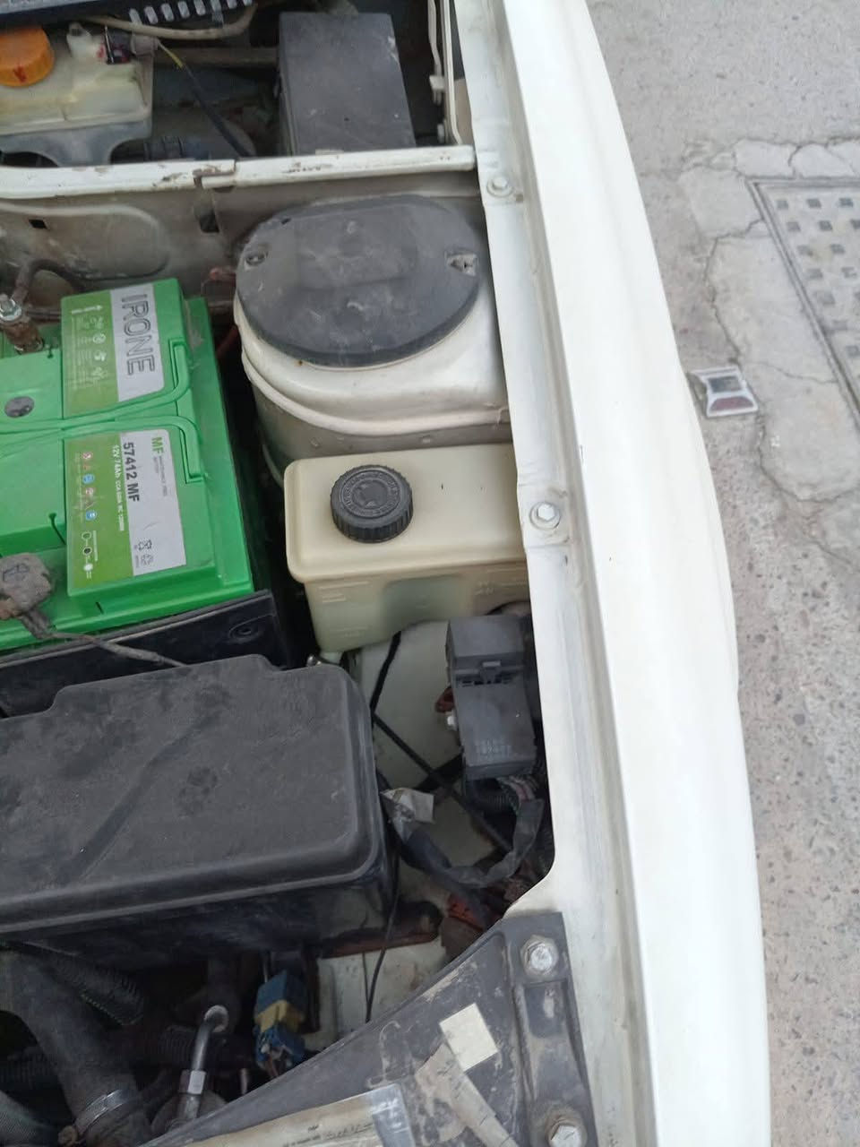 سلام عليكم سمند خصوصي ابيض موديل11.
رقم انكليزي 11بغداد باسمي سنويه ل2028
غرامات 000  مداور ثاني يوم  بيها قطعتين بنيد وجاملغ وضربات بسيطه كهربايات تبريد كله شغال حداديه 80%
 مكاني نجف الاشرف السعر (40$) بيها مجال بسيط

***********
