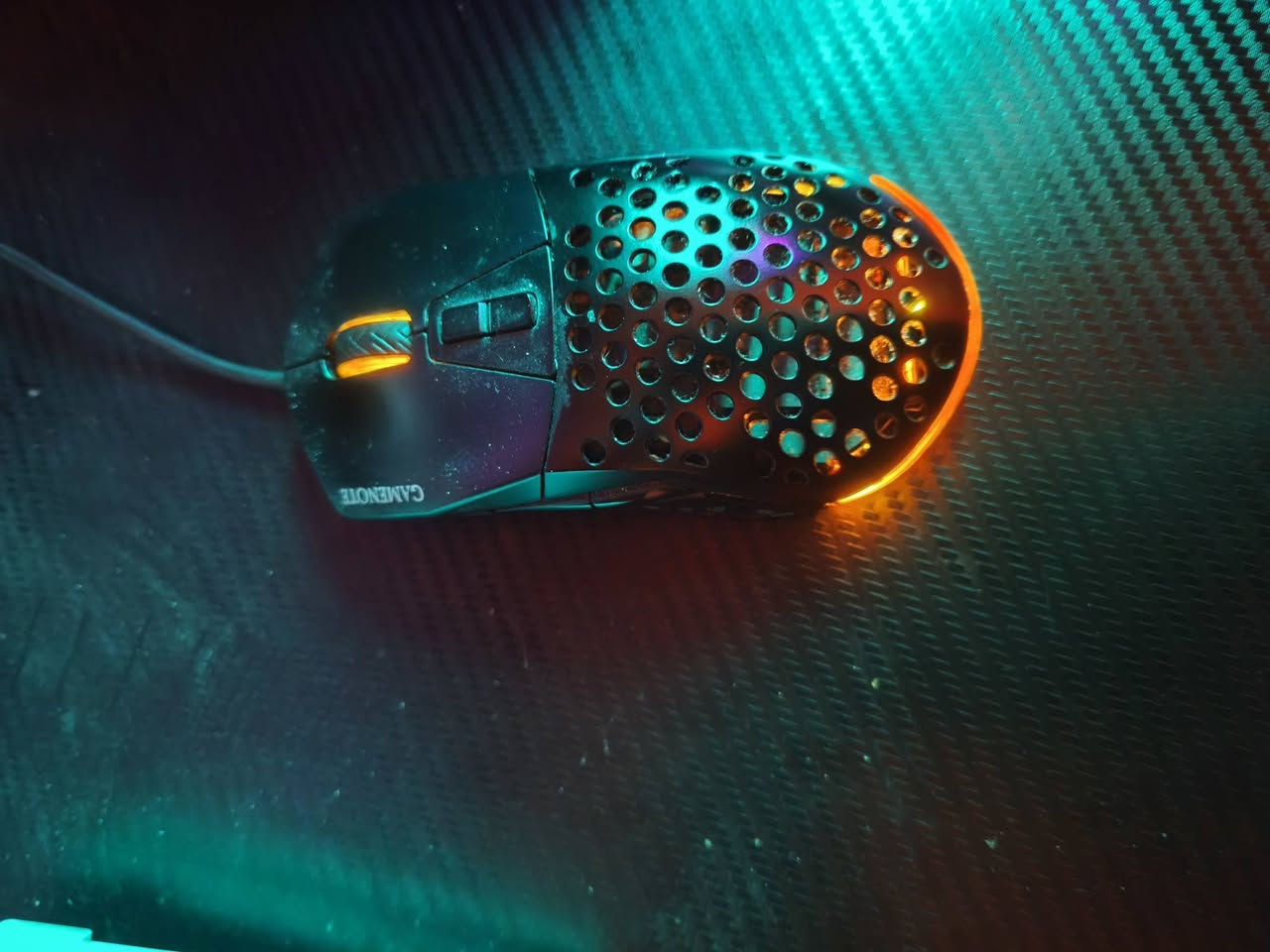 السلام عليكم
تجميعه مستعجل على البيع السعر 600 الف السعر قفل
 مكاني بغداد الرشاد توصيل ماكو تجي تفحصه وتاخذها
موصفات 
I5 12400f
B
Ram 16 3200 xpg
Ssd 128
M.2 1T
Case ماتركس
كرت شاشه 3060 12gb زوتاك
بور سبلاي 650 كيبلات تنفصل وتنشد زكماتكس
مبرد ديب كول 
شاشه 1080p 75hz 24
موس وكيبورد

الكرت بيه مشكله عطلت المروحه وسويت وحده تحوير والكرت يشتغل طبيعي ومابيه اي مشكله بس الحراره اذا ماتسوي اندرفولتج تصعد لل80 والحاسبه يرادله تنظيف 
اغلب القطع موجوده الكراتين


**إذا كنت صاحب هذا الإعلان وتريد حذفه لأي سبب، رجاءا أرسل رسالة إلى الدعم الفني**