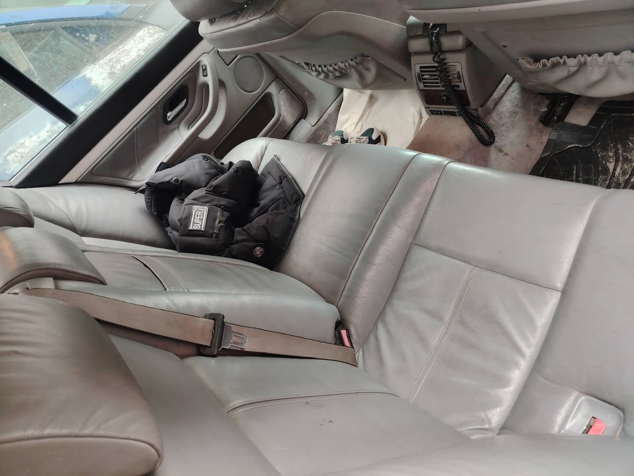 خفاش موديل 2000 محرك 44دينمو مي بغداد بسمي سنويه ل ٢٩ السعر ١١٥ مكانها كراده  ***********
