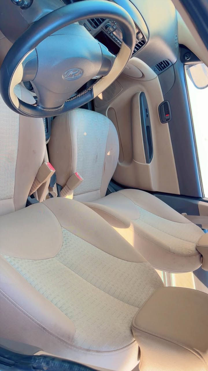 السلام عليكم اكسنت ٢٠١٠  بدون صبغ ولا ضربه بيها بعض ملاحضات بسيطه ماشيه ١٢٦ مكينه ١٦٠٠ تبريد حداديه كلها جاهزه بدون نقص 
السعر ٩٢ ورقه 
للاستفسار ***********
غير متواجد عالفيس انصال فقط 
المكان / بغداد / السيديه بغداد, العراق
