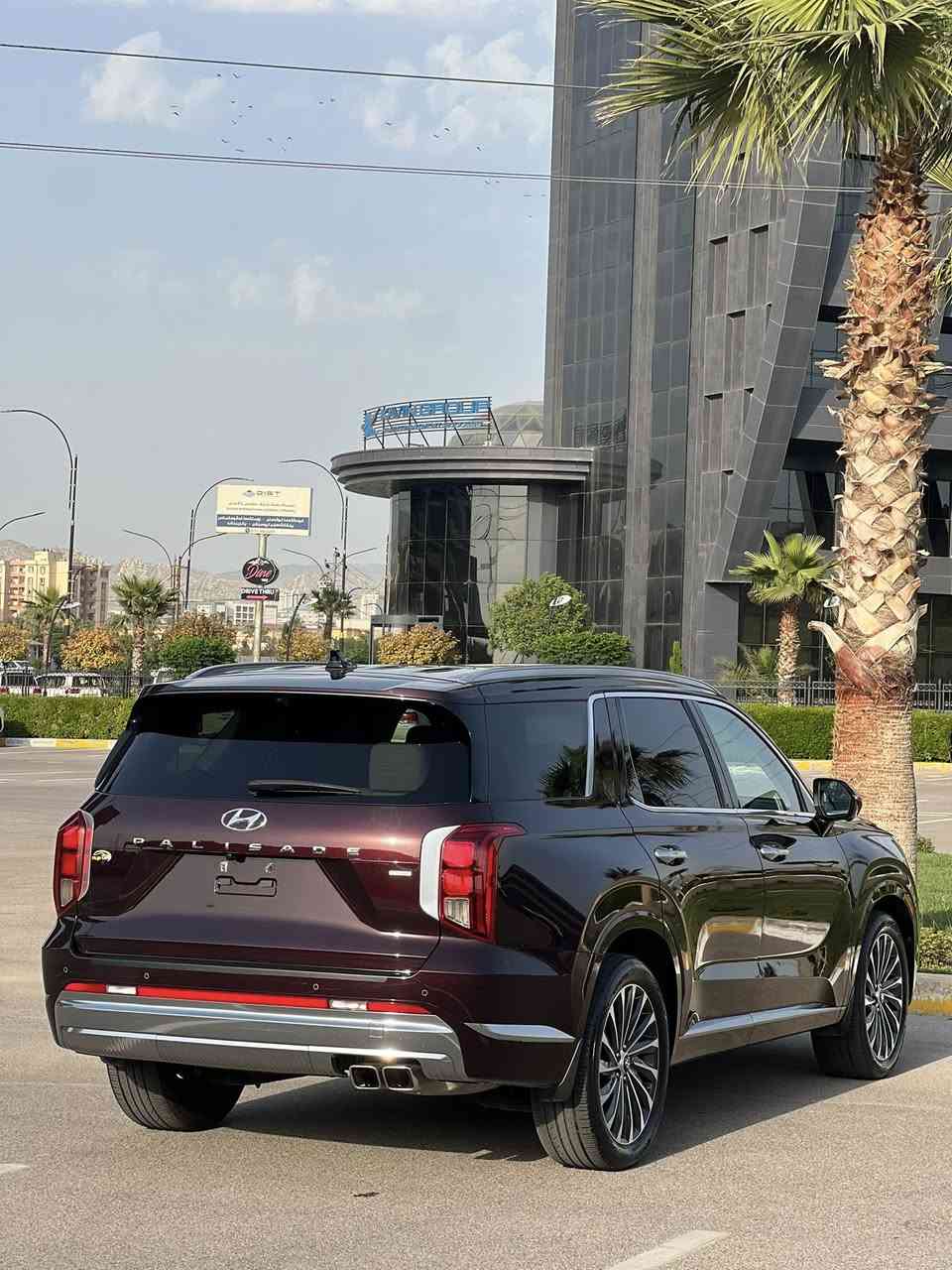 هيونداي بليسايد كلكرافي 2024
‏Hyundai Palisade, Calligraphy
كلكرافي تجي اعلى فئة بالبليسايد فول مواصفات 1/1 
ماشية 43 الف ميل فقط  محرك 6 سلندر 3.8L 
السيارك كاتى بدون رقم تترقم شمالي دهوك اربيل سليماني 
مكان السيارة دهوك ،
 السيارة بدون صبغ بدون تعديل بارد
ضرر السيارة فقط بالدعامية الامامية و ايرباك ستيرن
بدون دواخل شرط كير و محرك بشرط 
السعر : 295$ ورقة و ببها مجال
للتواصل : اتصال او واتساب فقط
***********
***********
يتوفر داخل المعرض بيع بالاقساط
