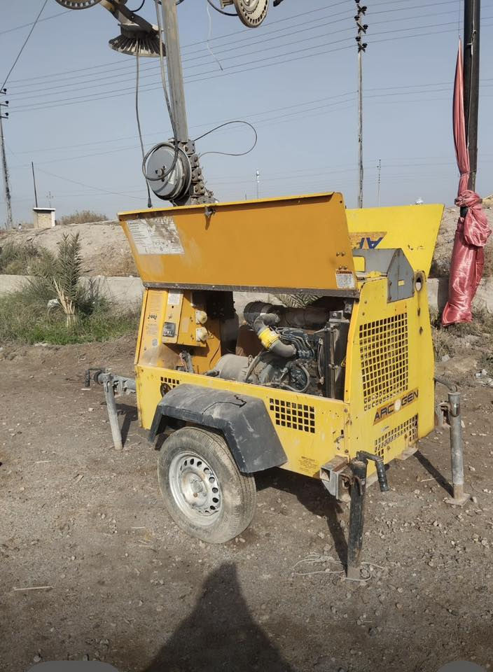 للبيع مولده 8 كي في حجم المحرك 1105 مع بلاجكتورات 4 بلادي على وضع الشركه ت ***********
