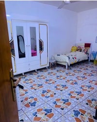 اليوم عدنه بيت للبيع مساحه ١٢٥ متر طابو صرف موقع البيت في منطقة التجار...