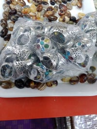 محابس انتمون ٧ شذرات ثابت الطلاء سعره المحبس ١٠٠٠ دينار جمله فقط لصحاب...