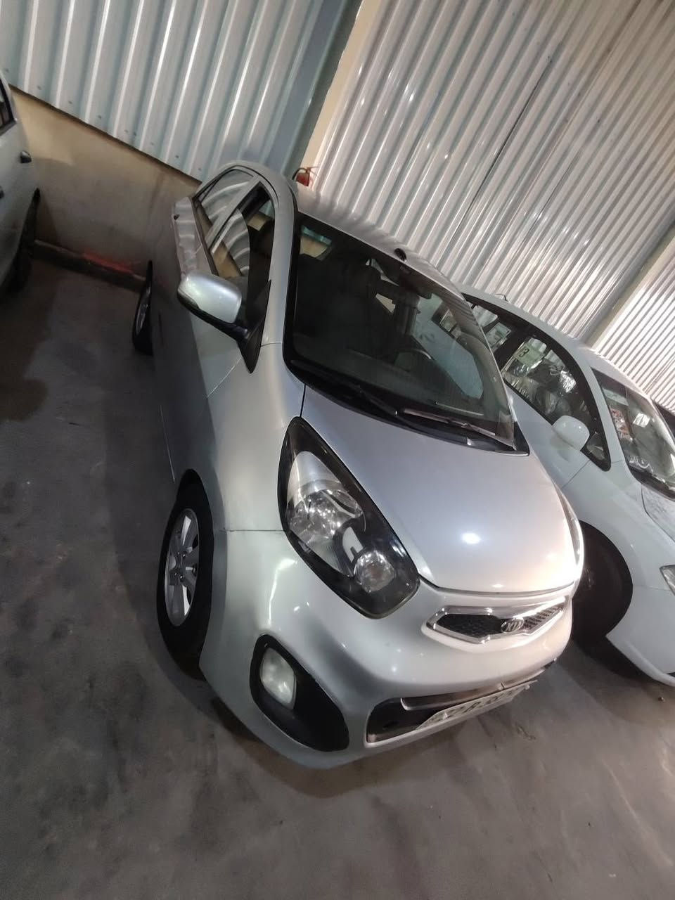 کیه بیکاتوخلیچی
مودێل 2013
یه ک درگای سبوغه بێ لێدانه
مواسفات 
توماتیکه 
چام کاربیایه 
ێیکویه 
کێرمه کینی تبرید به شه رته 
سه نه وی ڕه قه م نوێه 
شوێن هه ولێر
سعری 75$توزێک مه چال 
۰۷٥۰۱٤۰٤۷٤۷واتساب أربيل, العراق
