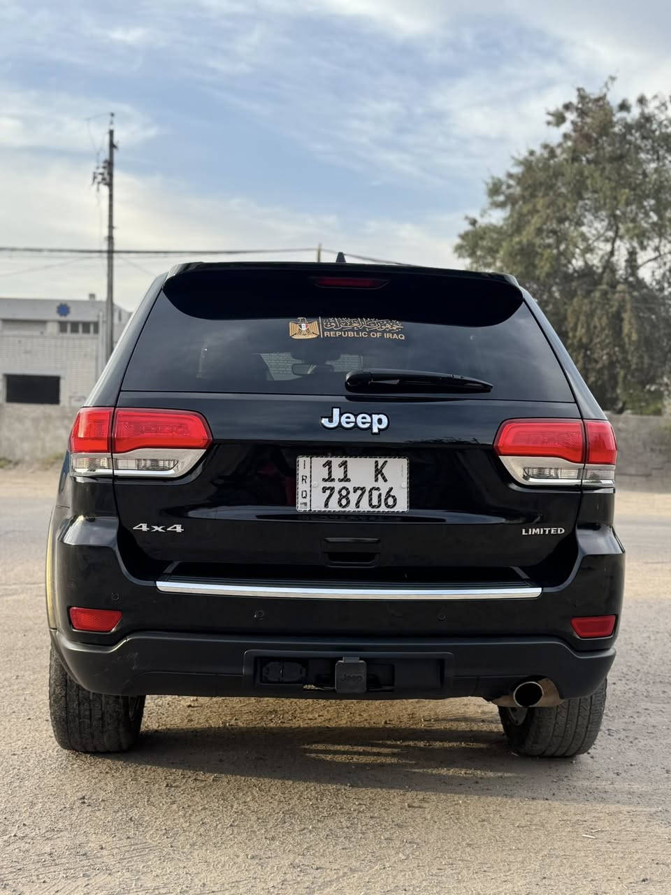 للبيع جيب 2021 السيارة جديدة بدون اي نقص رقم بغداد تحويل ثاني يوم
فئة لاريدو 
ماوس
تشغيل عن بعد
شاشة جبيرة
كشن كهرباء
السيارة كفالة عامة بدون لغود بدون شواصي بدون ايرباك فقط بيها 3 قطع كلير اماميات بس السيارة بدون ايرباك!!
مكان السيارة الدورة شارع 60
سعرها 220 بيها مجال للشراي
رقم الهاتف ***********
والسيارة كلش جديدة واكفلها من النقص
