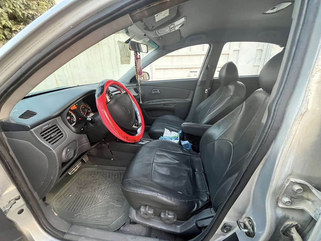 السلام عليكم 
كية ريو 2009
ادوات ادوات 
كير محرك شرط 
كشر نضيف 
تايرات نص عمر 
صدرهة زين 
سنتر لك
مري شفط 
تدفئة تبريد شرط 
كهربائيات شرط 
العنوان تكريت 
السعر (37 وبيهة مجال 
***********
