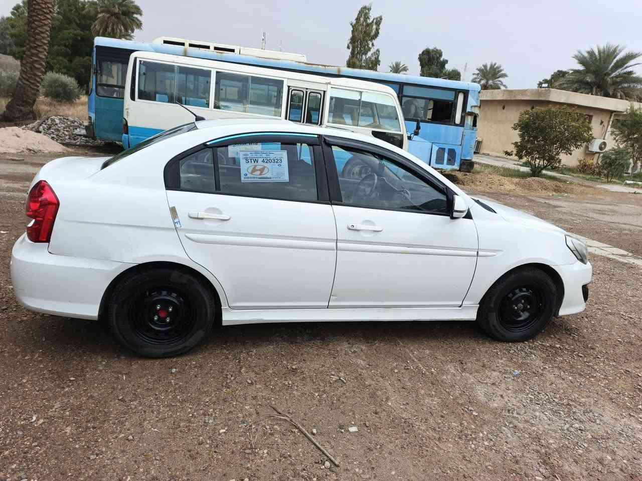 سلام عليكم سيارة للبيع اكسنت موديل 2011سيارة تبيد تتفئة مرحرك خير من الله بيهة بنيدوجاملغ سعر90 وبيهة مجال شي بسيط ***********,,***********, مكان بغداد ابو غريب
