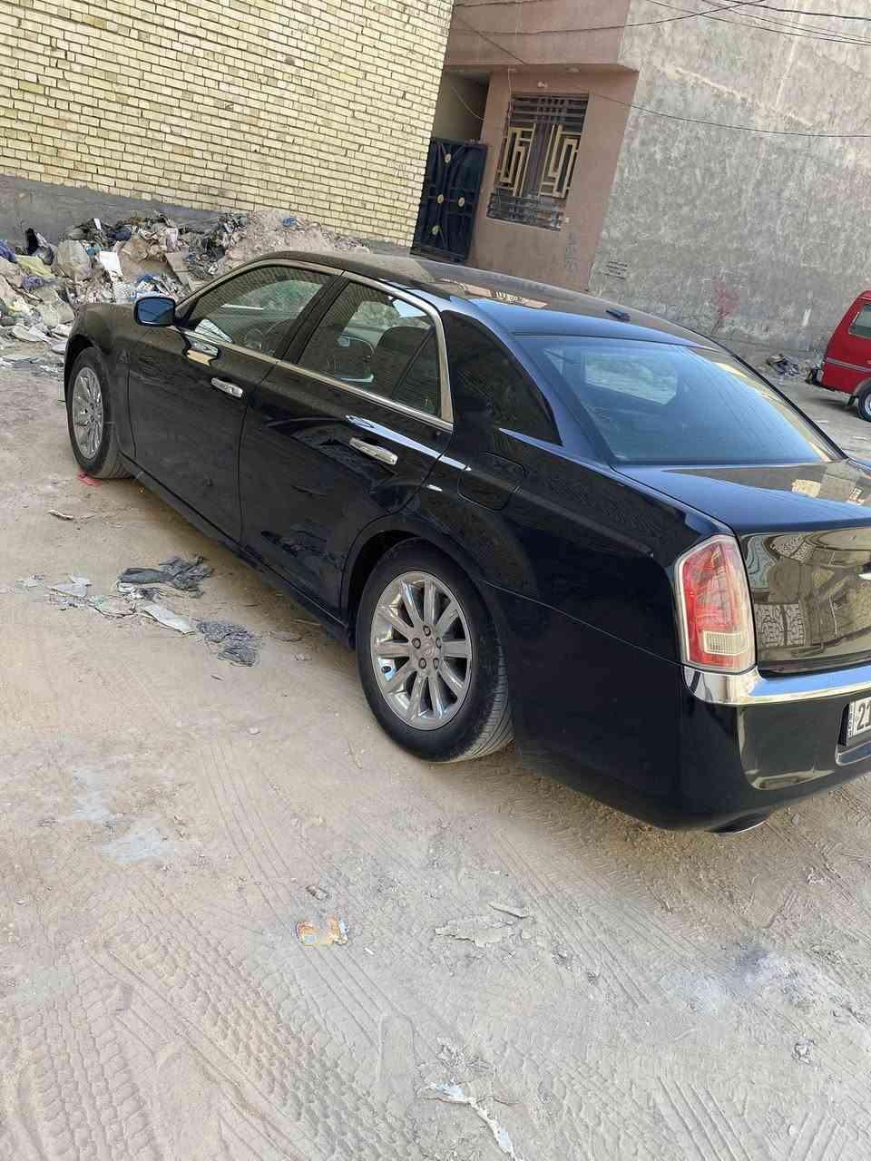 السلام عليكم اوباما ٢٠١٢ كير طيار  مكينه وكير خير من الله. منضومه تبريد جديده السياره احلا من الصوره. والسونار موجود  السعر ١٦٠ وبيها مجال مكاني كربلاء ***********
