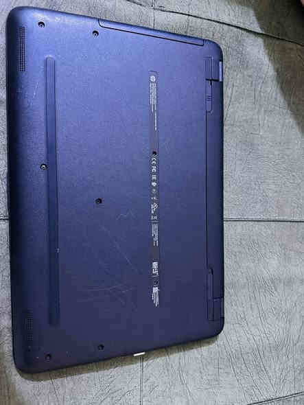 لابتوب HP
بروسسر سليرون 1600
رام ٤ كيكا
جيل الثالث حاسبه
كيبورد عاطل فقط 
سعر75 
***********
