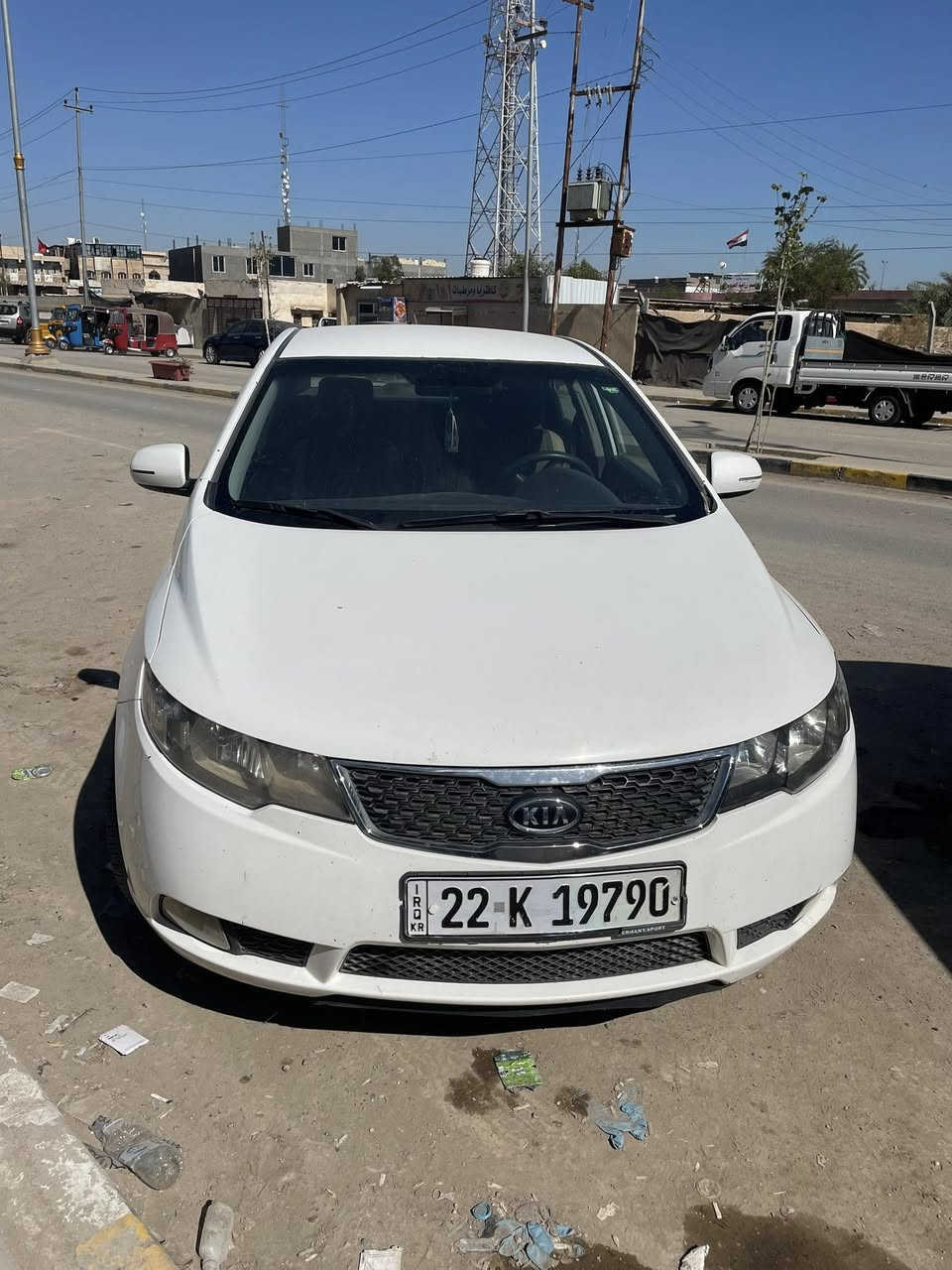 سيراتو ١١ رقم شمالي بسمي
المكان الصويرة 
صبغ جملغ صفحة السايق و شوية من البنيد وجوه قبق البانزين شوية
بيها شخط بالباب جهة الصدر 
سعر ٩٥
***********
