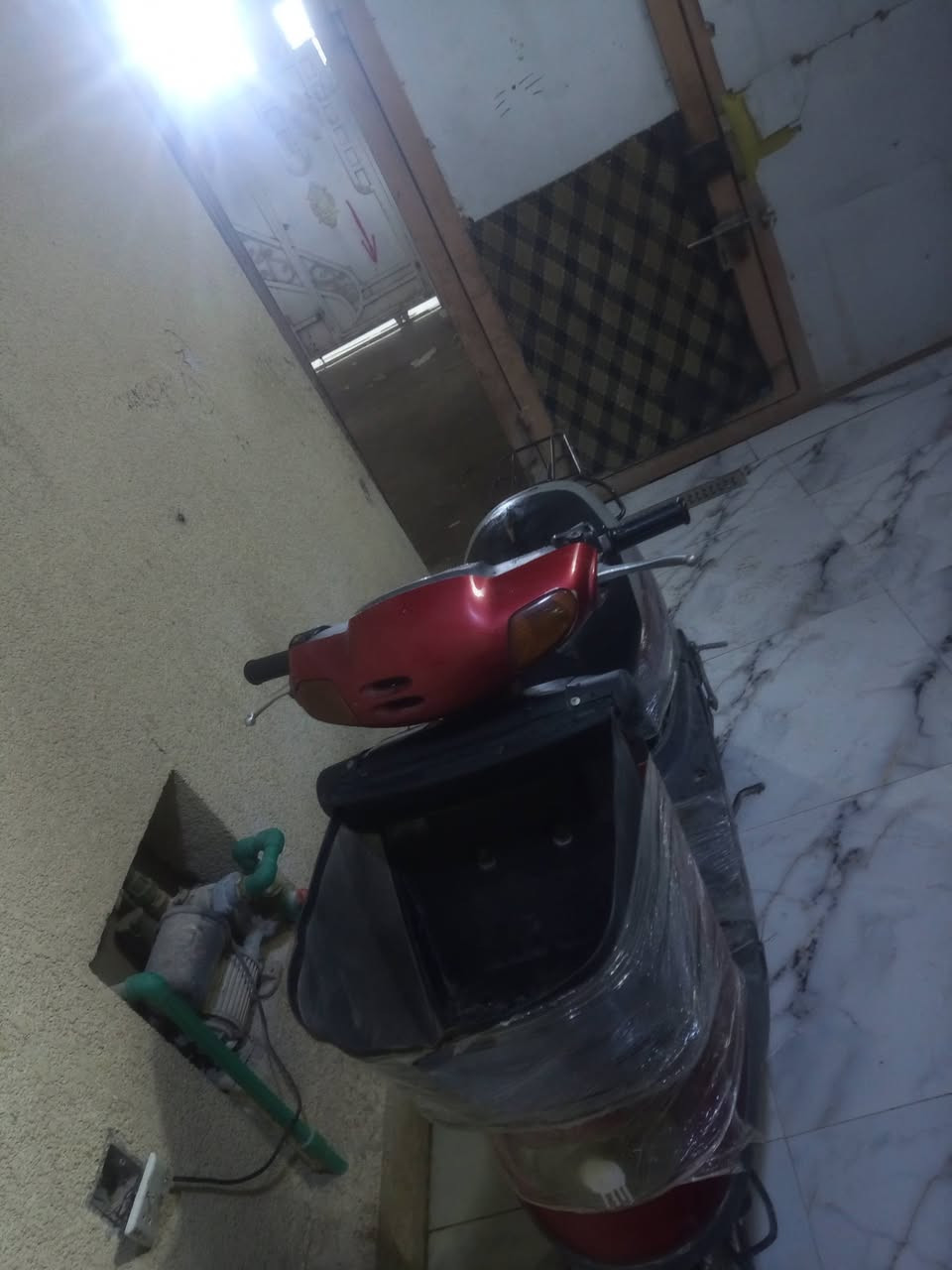 سلام عليكم دراجه المنغولي موديل  2003  دراجه نضيفة   سلف شغال نقصه باتري شاصي نضيف دراجه مامفتوحه  السعر 250 وبيه مجال اتصال عله الرقم *********** العنوان كربلاء اللوبيات عمود 79
