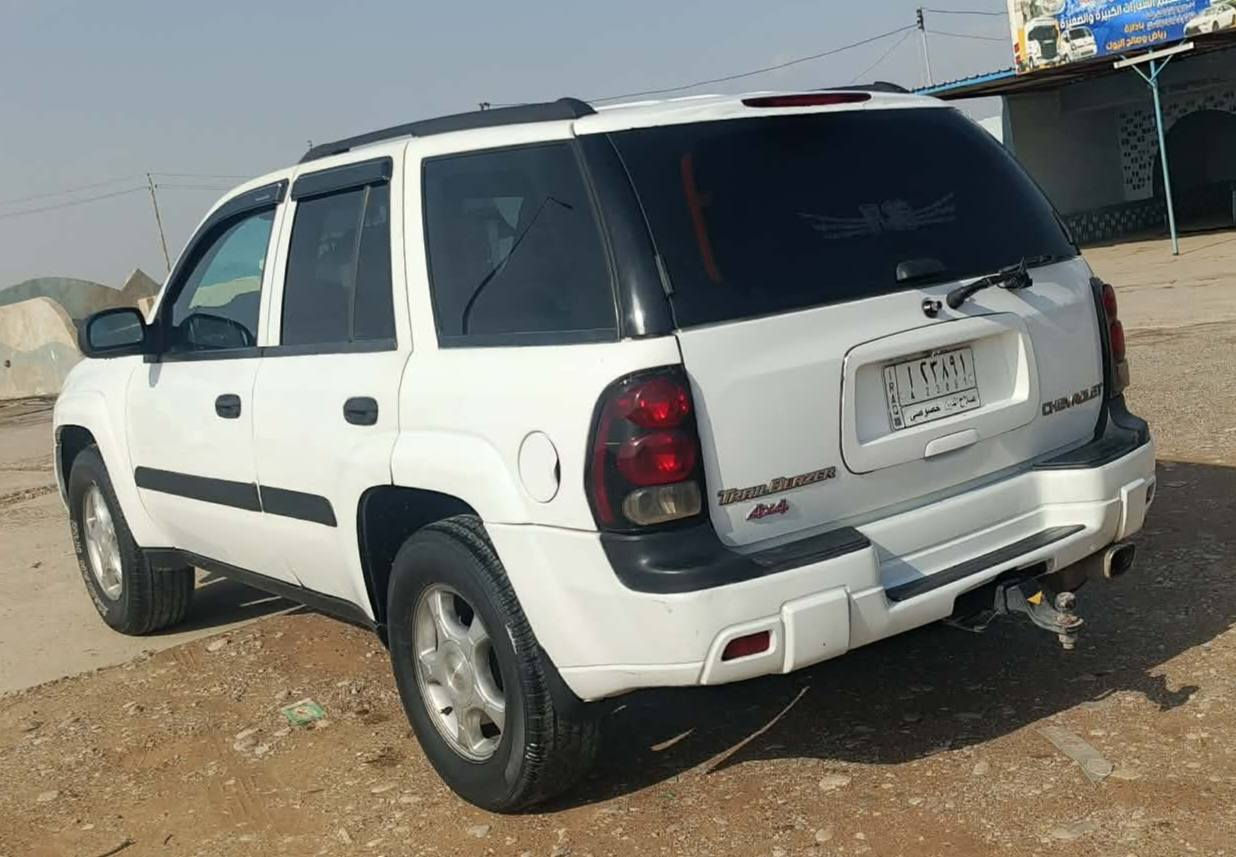 سلام عليكم مكلف بلنشر
شوفليت بلايزر
موديل 2005 بدون صبغ 
محرك وكير شرط 
حداديه امامي وخلفي جديد بشرط تخم تاير جديد تبريد تدفئة كهربائيات كله بشرط بلادية
   سياره مكفوله  مكفوله كفاله عامه داخل صاج 
سعر 85 ورقة بيه مجال بسيط
مكان صلاح الدين بيجي 
***********
مراوس حسب قناعه
