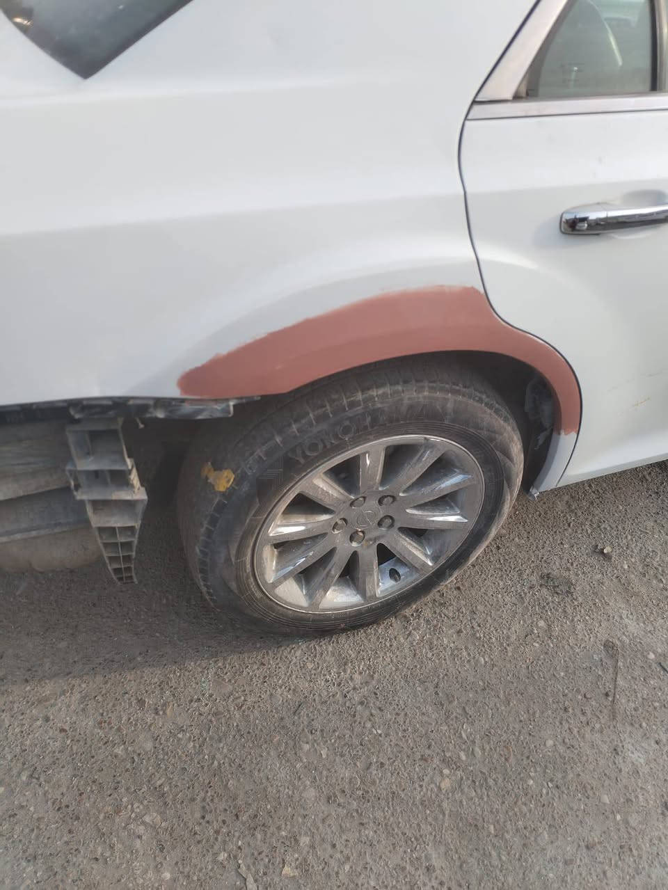 السلام عليكم سياره اوبامه مديل2012 السيارة محدثه2015 بس البجم السياره رقم بغداد راعيه بل بصره السياره وارد أمريكي بيهه طخه بل خشم مال مدكر الكدام والبنيد يعني بدون شاصي ولا تبديل بيهه أربع قطع صبغ مثل ما واضح بل صور وبعد أحلى من الصور السنويه ل2026 بشهر الخامس تتنهي المكان البصره القبله رقم الهاتف ***********السعر 160 وبيهه مجال قليل
