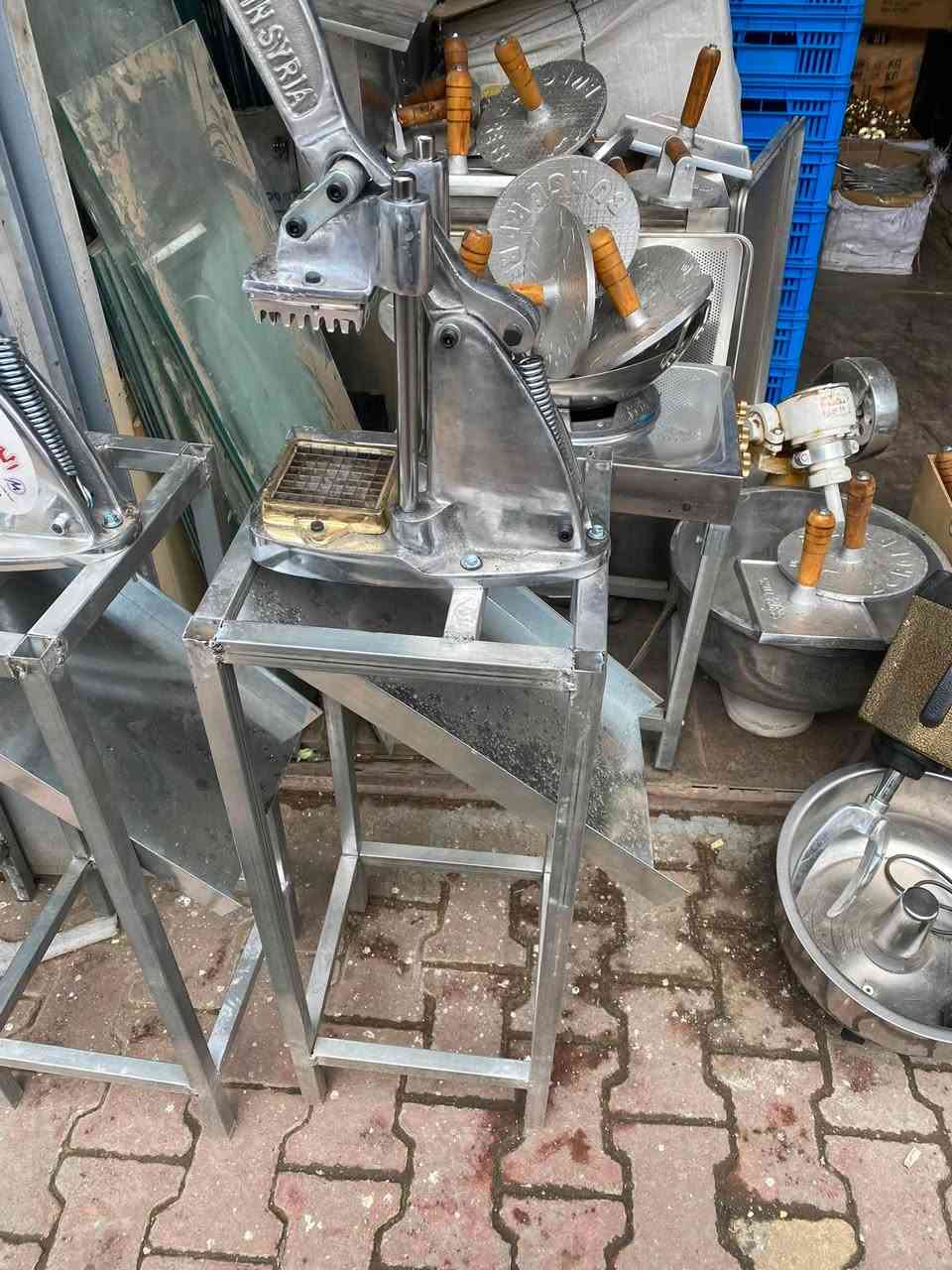 قطاعه فنكر سوريه مع الستاند لاصحاب المواكب والمطاعم
متوفر توصيل 
***********
