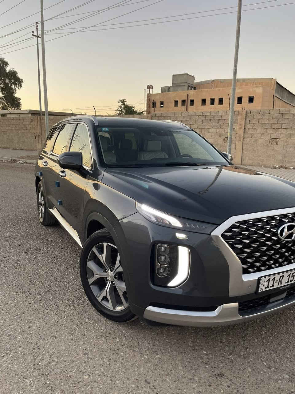 اسلام عليكم 
سياره بلسايد موديل 22وراد امريكي فول مواصفات اعلى فئة سياره رقم بغداد بسمي تحويل ثاني يوم 
تخم تايرات جدد كامله من اي نقص
(حادث دعمايه وبنيد مبدل نفس الون ايرباك دركه والي بصف سايق طاكات شاصي سليم ما بي شي  وباقي سياره كفاله)
السعر:280ورقه وبيها مجال 
مكاني بابل 
للاستفسار:***********
