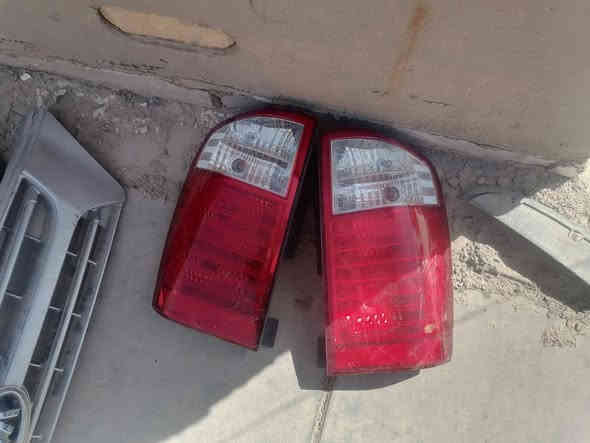 سلام عليكم شباب كافت غراض سيدونه بيبان بگ لايت  لايتات شبابيك كشتات وغيره من شغلات سيدونه لي حاب يشتري يجي خاص وكلمن وسعره
