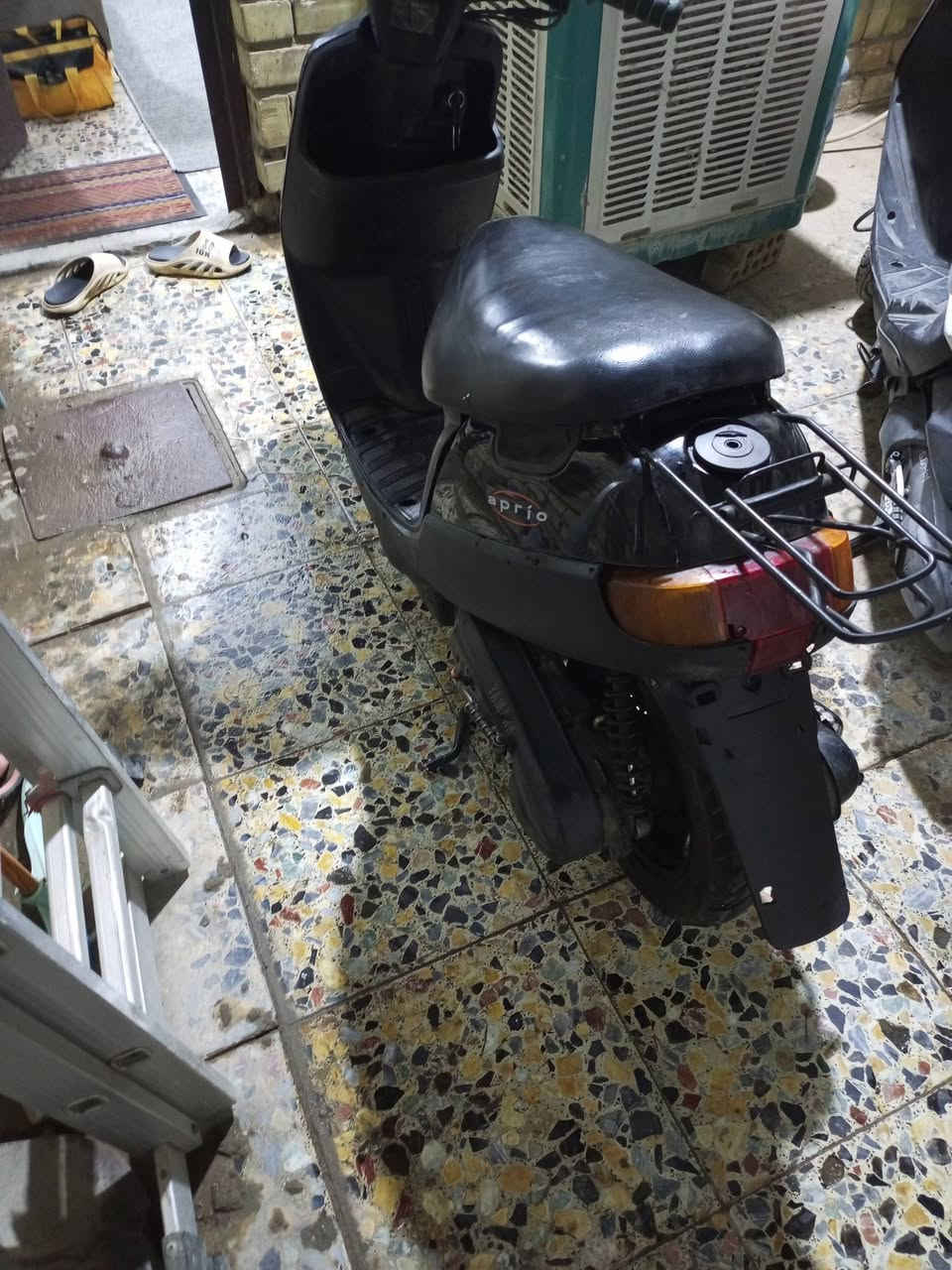 بطة شغالة سلف وهندر بلادية سرعة 60 مكاني بغداد حي الجهاد *********** السعر 250 وبيها مجال بسيط
