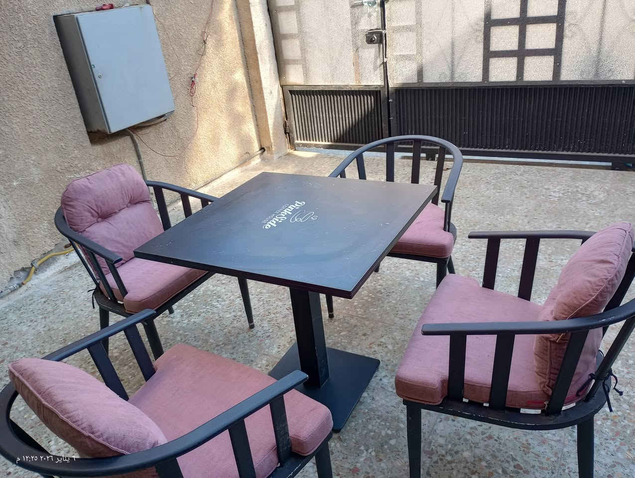 السلام عليكم عندي كراسي حديد مع الكوشات وميز قاعدته حديد للبيع عدد 15 صناعة تركية يصلح للمطاعم والكوفيات


**إذا كنت صاحب هذا الإعلان وتريد حذفه لأي سبب، رجاءا أرسل رسالة إلى الدعم الفني**