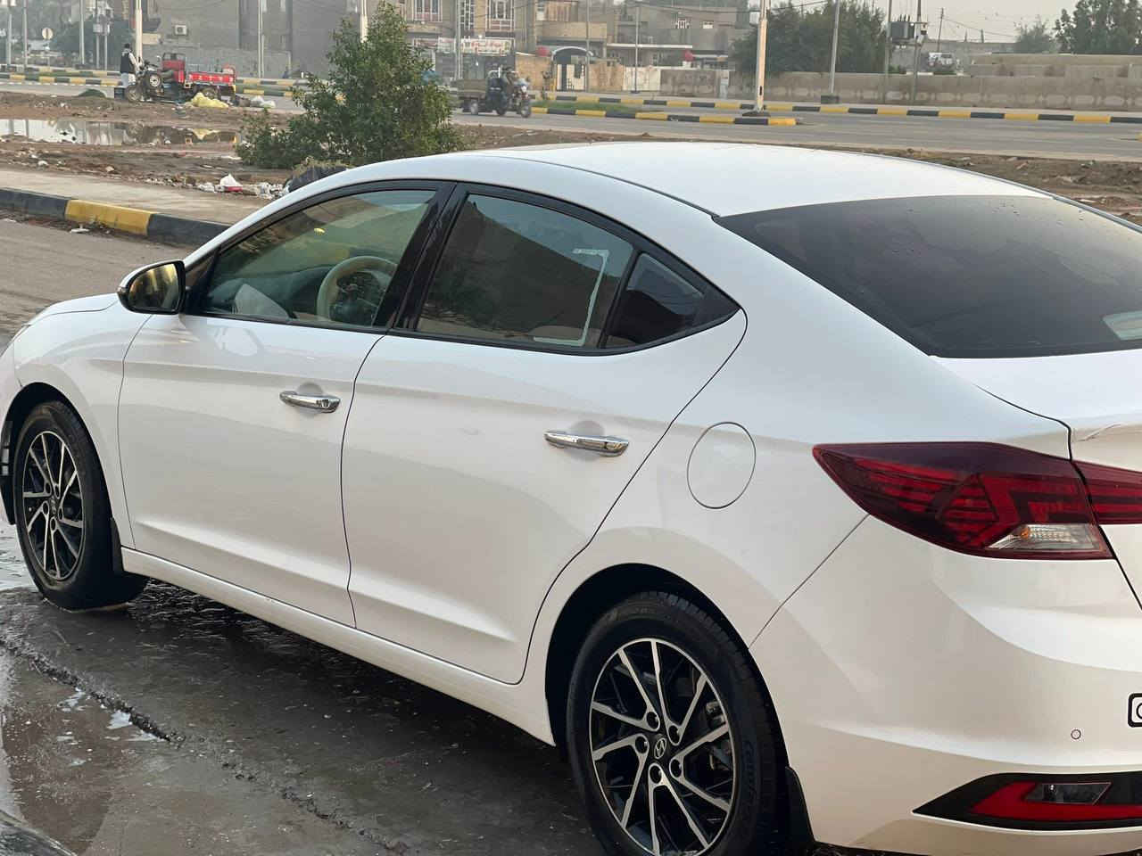 سلام عليكم
متاح النترا 2020 خليجي كفالة عامه 
عدا بارد صغير بخشم الچاملغ 
سيارة جاهزة على الاخير 
فول عدا البصمه
لايت زينون
رقمها اربيل بأسمنا سنوية 2030
جاهزة وكالة او تحويل
سعرها 162 وبيها مجال حگ الجية
مكانها واسط/العزيزية
ه‍::***********
