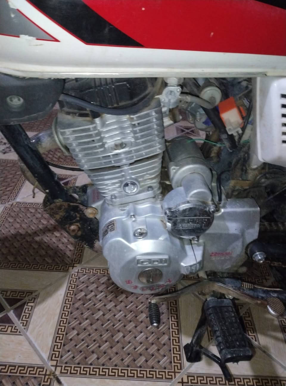 دراجه سيفان موديل2020 للبيع دراجه خير من الله 
مابيه نقص اوراق كامله سعره425وبيه مجال للشراي 
العنوان ديالى المقدادية الرقم***********
