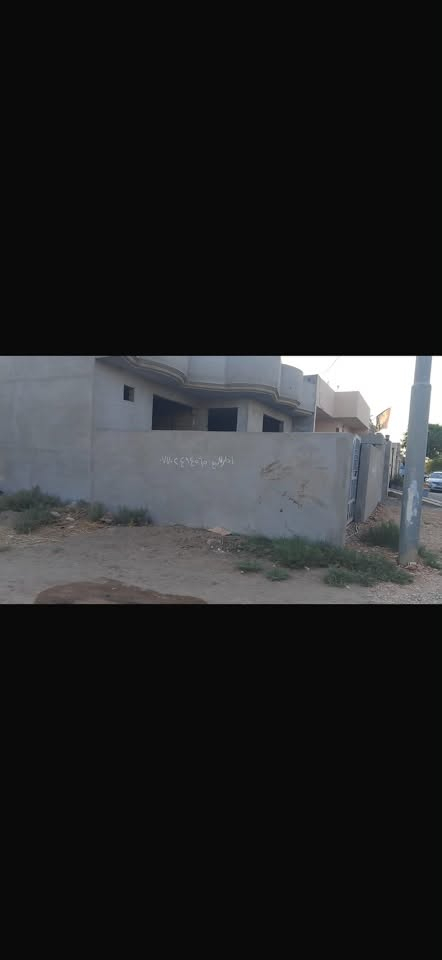 بيت هيكل للبيع في رابرين سبعه نيسان كدام اسكله خورشيد مساحه ٢٠٠متر سعر ٢٧ مليون وبي مجال  بسيط للشراي 
تتكون من استقبال و هول و مطبخ و صحيات و غرفتين
للاستفسار 
اتصال   ‭***********‬
