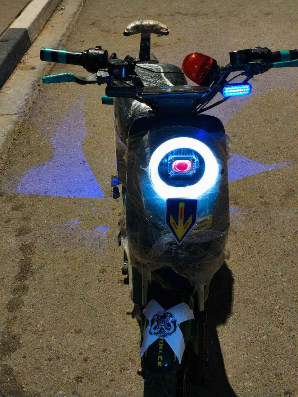 اسلام عليكم دراجه R9 نضيفه دراجه 16امبير بطاريات جديدات  السعر 300
وبيه مجال  مستعجل على بيعته دراجه نضيفه وحلوه العنوان البصره الزبير  رقمي وتساب فقط  ***********
