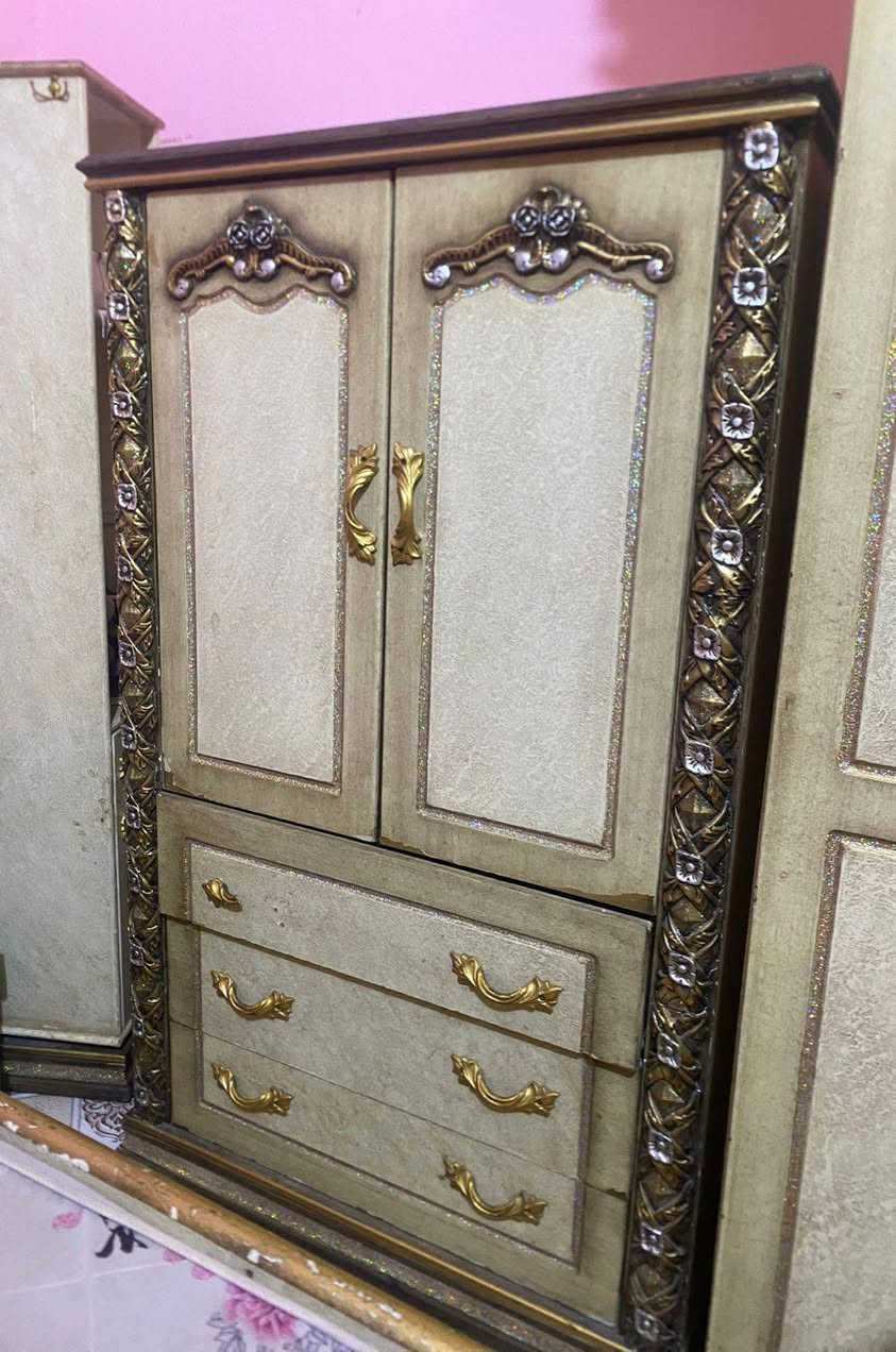 غرفه نوم جديده البيع سعر 2مليون***********
