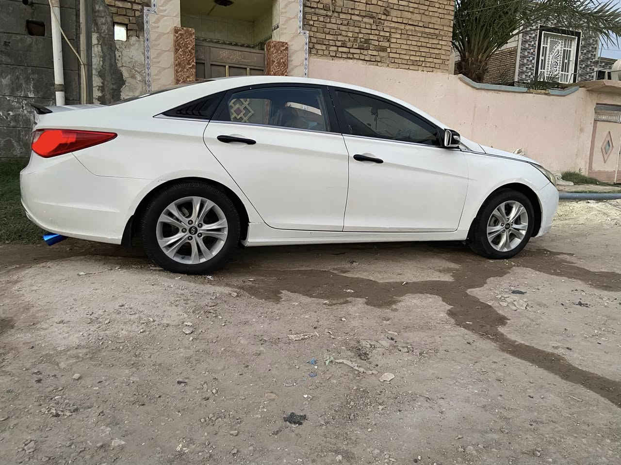سوناتا ٢٠١١ خليجي رقم بغداد بأسمي سنويه ٢٠٢٨ تحويل مباشر مكينه دوش ٢٠٠٠ مفتوح واشر قبق ولفات شرط لا تنقيص لا تبخير جدا نضيفه كير تبريد حداده جاهزه السياره وضع البلاد بيها صبغ حزام وضربه باب العبري واصل للدوسه والبجم كبس مكفول شواصي لغود قماره مكفول بنيد وقماره وجنطه بدون صبغ دواخل جديده وخياس مابيها سياره تخم تاير وباتري جديد منظومة زنون منظومة راديتر وماء زيتي مري شفط اشاير بالمري سستم اسود مكاني ذي قار قضاء الشطره 
السعر 105 وبيها مجال قليل


**إذا كنت صاحب هذا الإعلان وتريد حذفه لأي سبب، رجاءا أرسل رسالة إلى الدعم الفني**